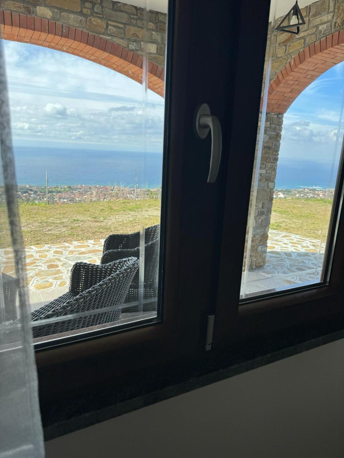 ホテル Casa Iris カステッラバーテ エクステリア 写真