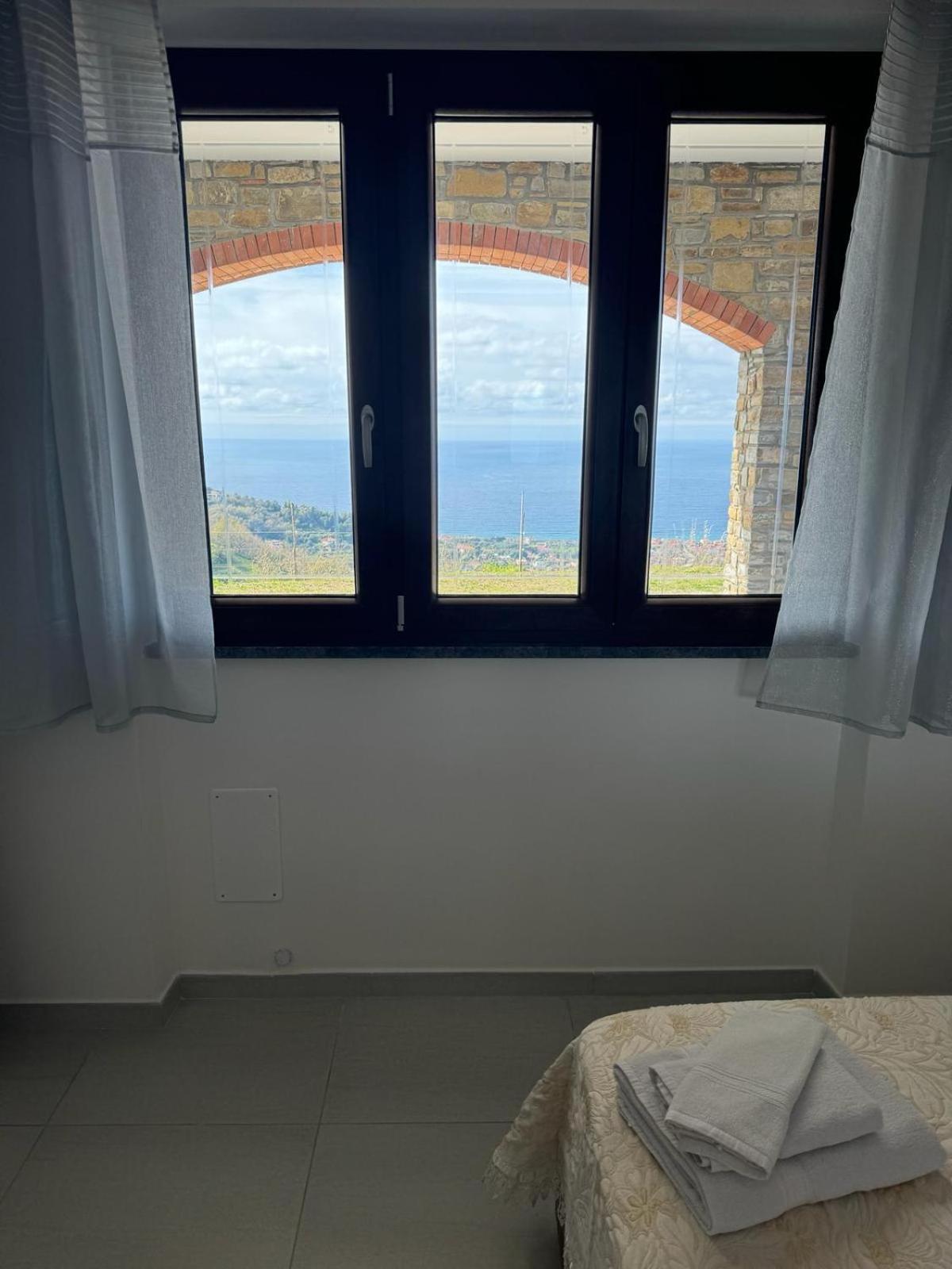 ホテル Casa Iris カステッラバーテ エクステリア 写真